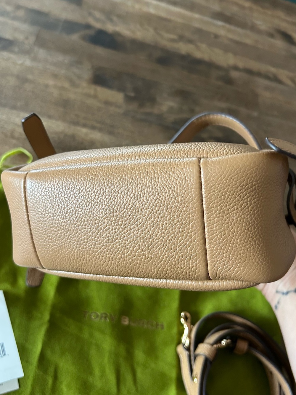 Tory Burch Romy mini bucket Tan Pebbled Leather Mini Drawstring Crossbody - Picture 5 of 7